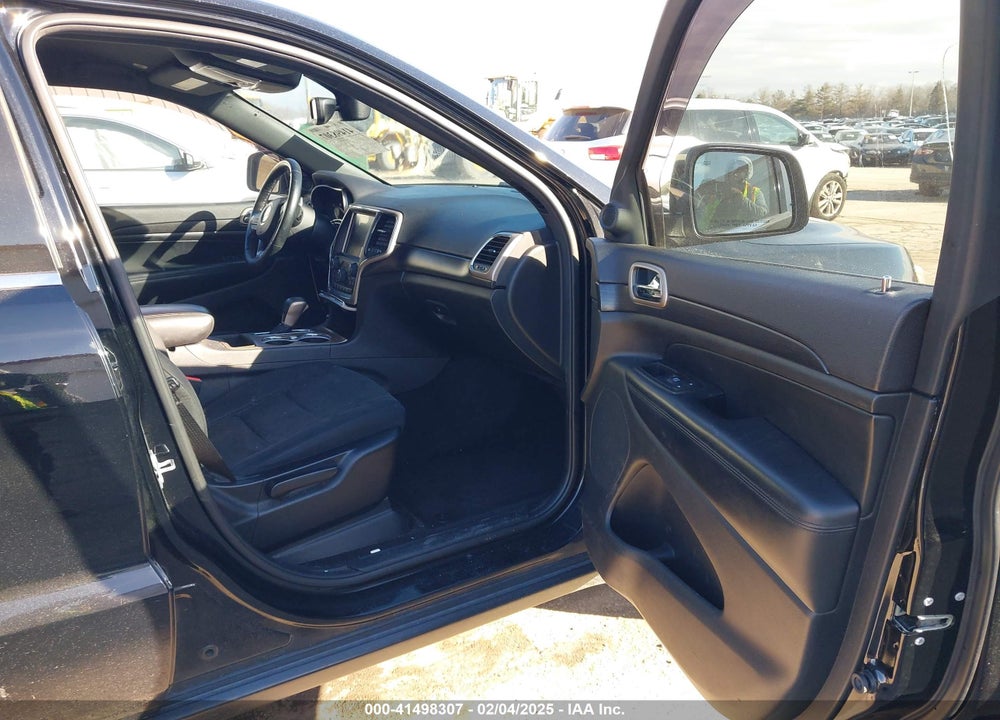 2017 JEEP GRAND CHEROKEE VIN: 1C4RJFAG0HC674615