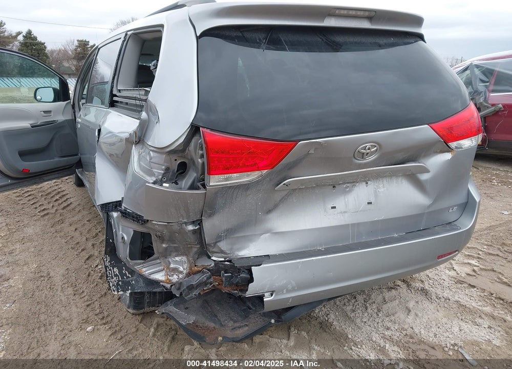 2011 TOYOTA SIENNA LE V6 VIN: 5TDKK3DC0BS003697