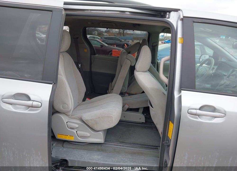 2011 TOYOTA SIENNA LE V6 VIN: 5TDKK3DC0BS003697