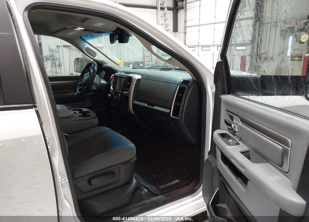 2015 RAM 1500 VIN: 1C6RR7TM8FS610852