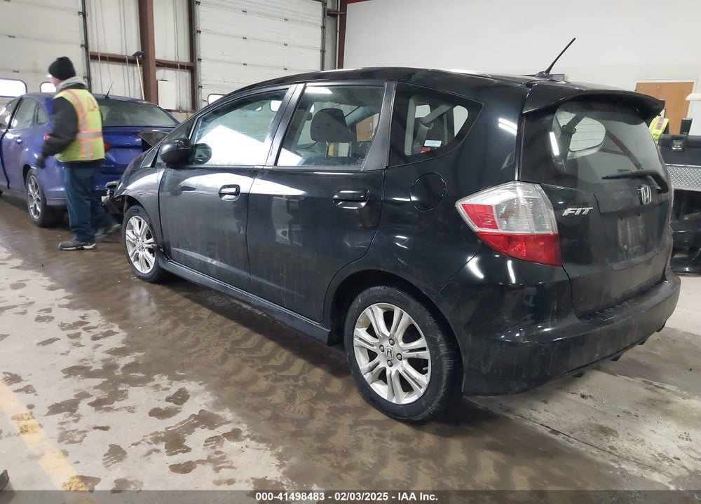 2009 HONDA FIT VIN: JHMGE88459S064556