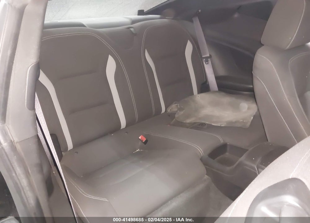 2016 CHEVROLET CAMARO VIN: 1G1FB1RS3G0147592