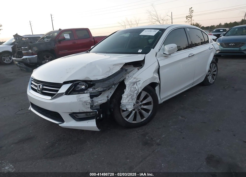 2013 HONDA ACCORD VIN: 1HGCR3F87DA025447