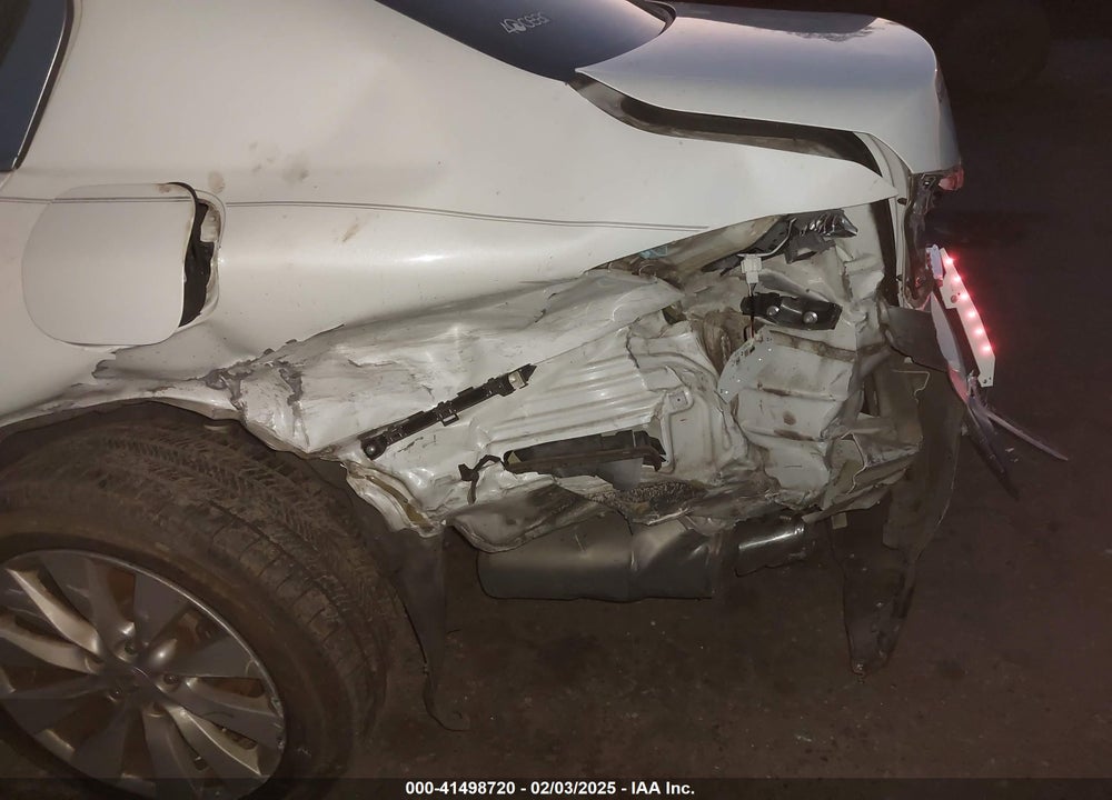 2013 HONDA ACCORD VIN: 1HGCR3F87DA025447