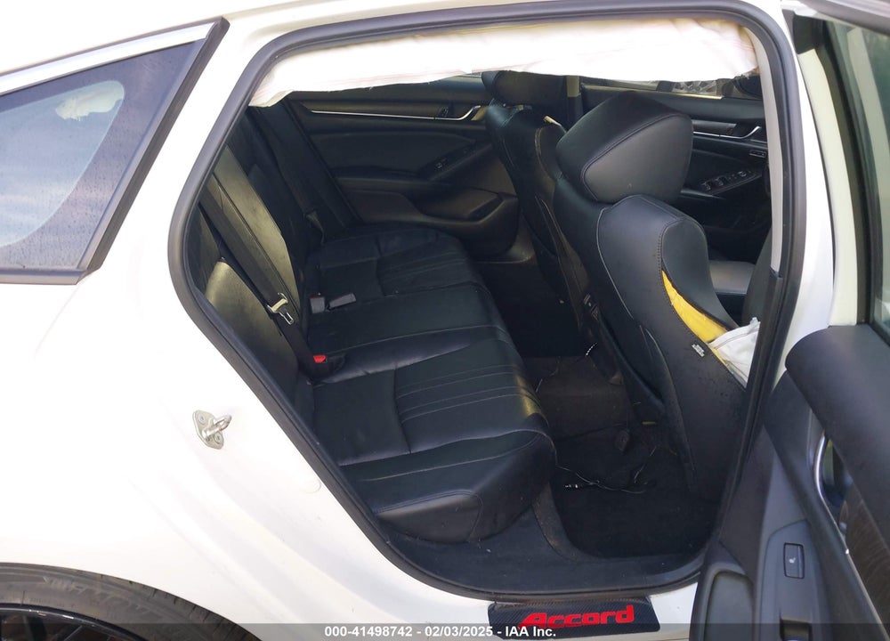 2018 HONDA ACCORD TOURING 2.0T VIN: 1HGCV2F91JA028192