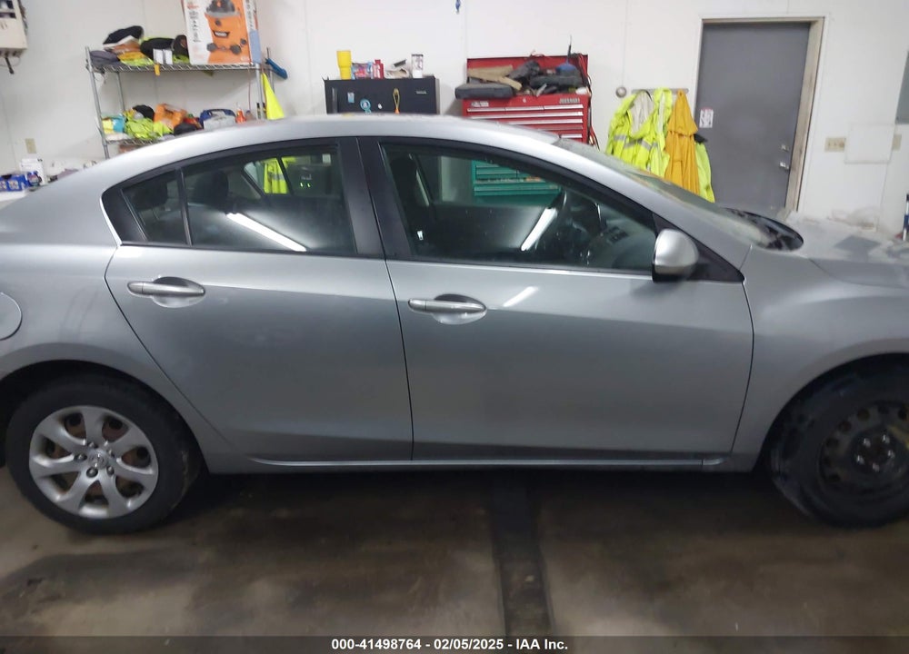 2013 MAZDA MAZDA3 VIN: JM1BL1TG8D1807008