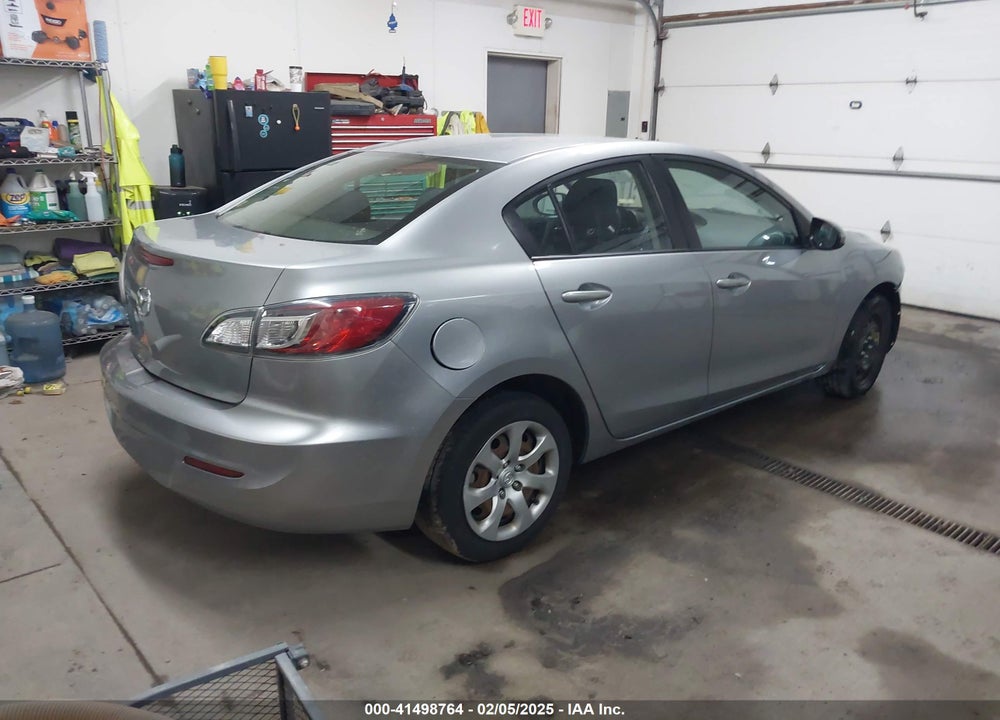 2013 MAZDA MAZDA3 VIN: JM1BL1TG8D1807008