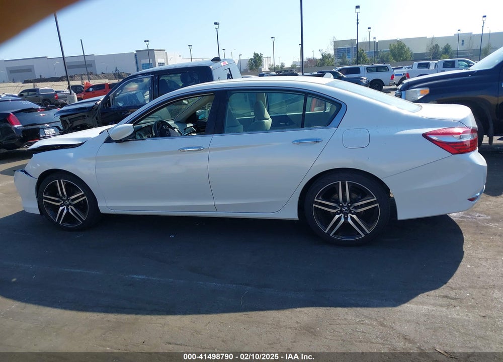 2017 HONDA ACCORD VIN: 1HGCR2F34HA194975