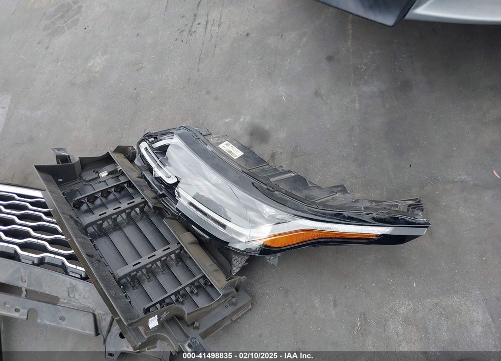 2021 LAND ROVER RANGE ROVER VELAR VIN: SALYJ2EX3MA326126
