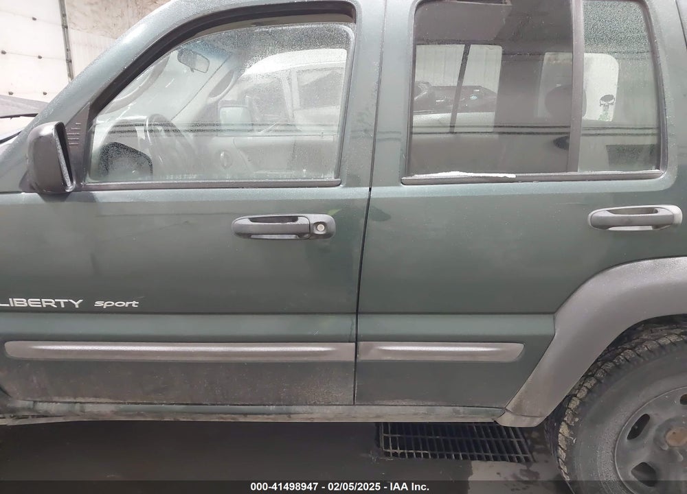2003 JEEP LIBERTY SPORT VIN: 1J4GL48KX3W561126