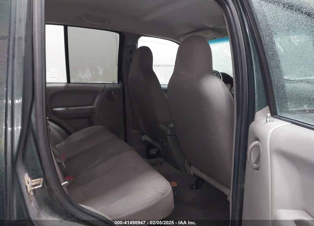2003 JEEP LIBERTY SPORT VIN: 1J4GL48KX3W561126
