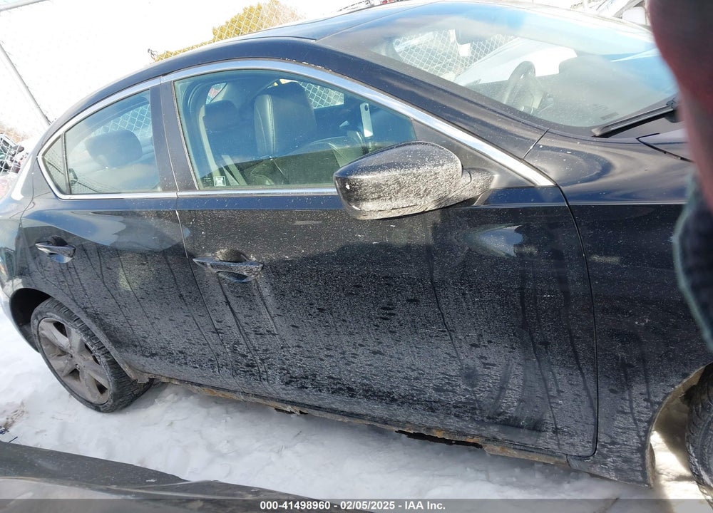 2013 ACURA ILX VIN: 19VDE2E51DE000596