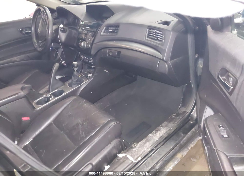 2013 ACURA ILX VIN: 19VDE2E51DE000596