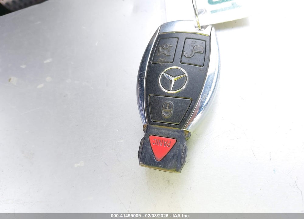 2011 MERCEDES-BENZ C 300 VIN: WDDGF5EB1BR175107