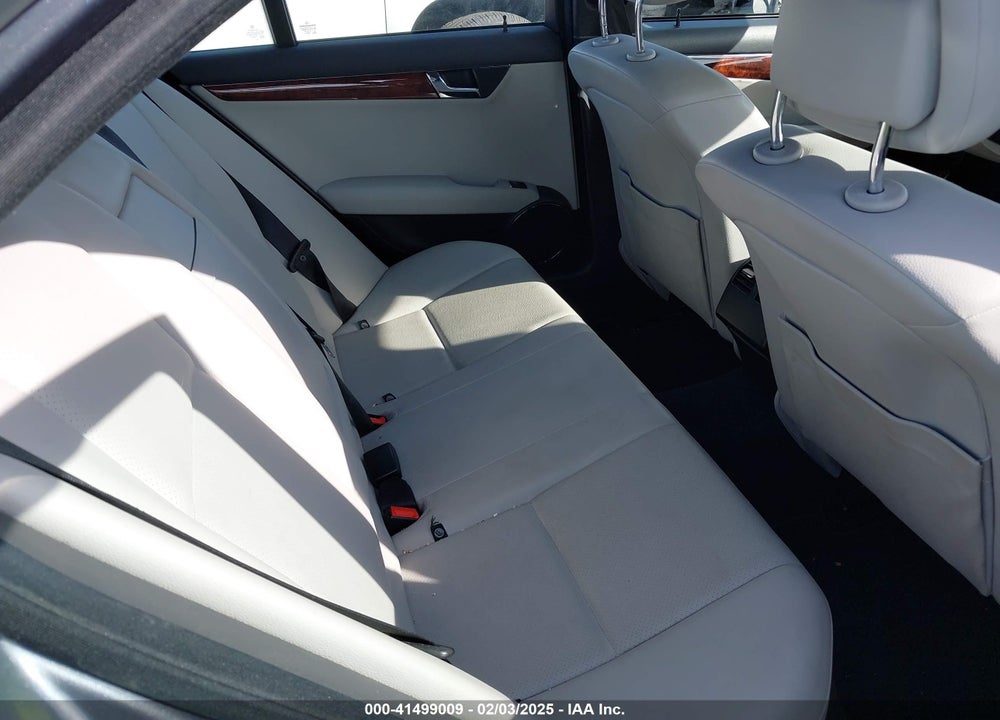2011 MERCEDES-BENZ C 300 VIN: WDDGF5EB1BR175107