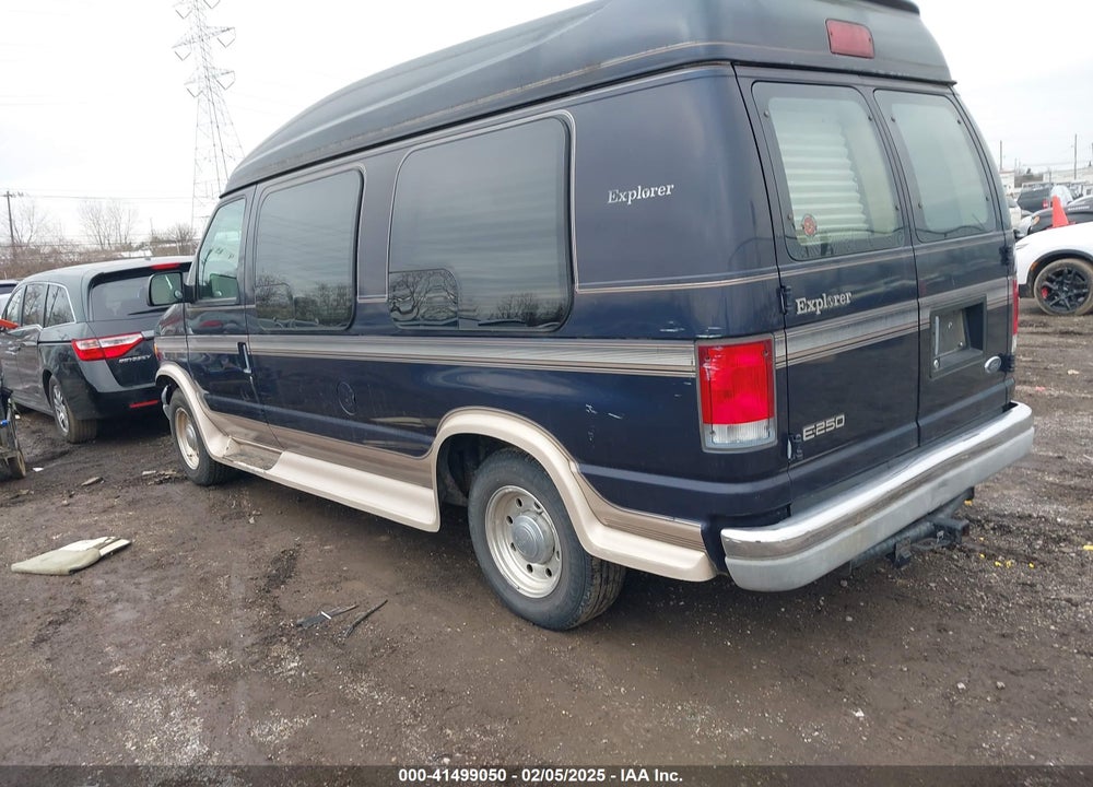 2000 FORD E-250 RECREATIONAL VIN: 1FDPE24L8YHC03162