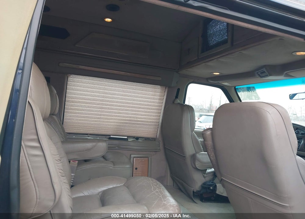 2000 FORD E-250 RECREATIONAL VIN: 1FDPE24L8YHC03162