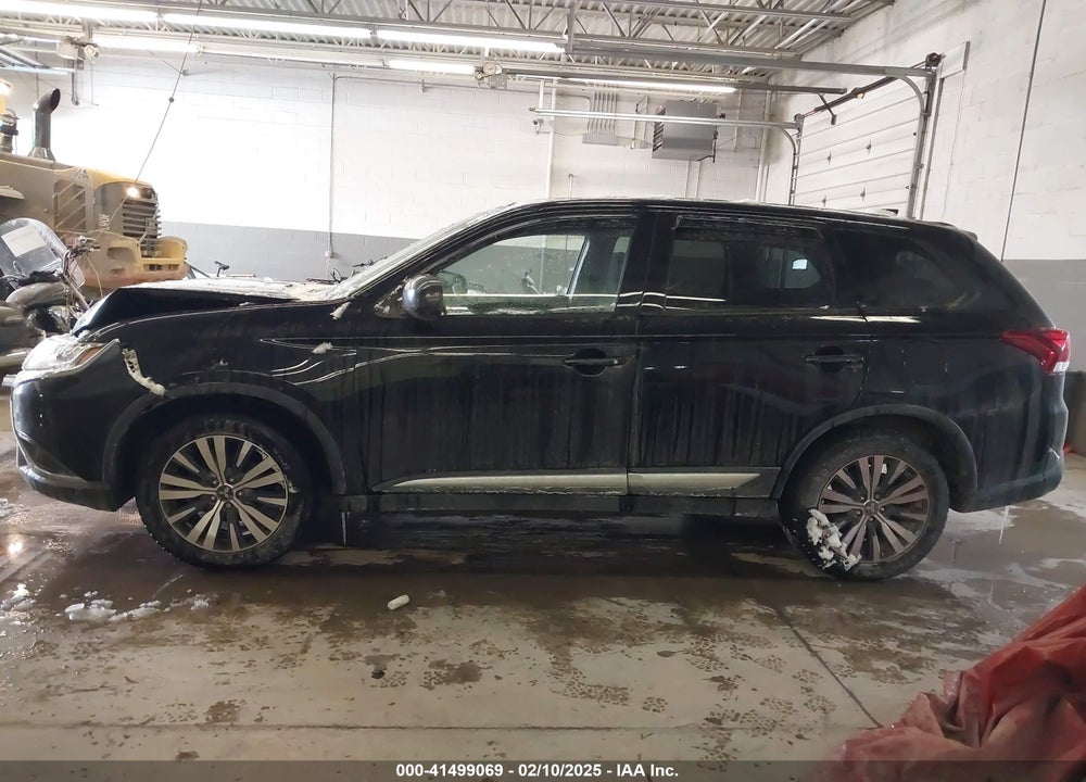 2019 MITSUBISHI OUTLANDER ES VIN: JA4AZ3A3XKZ033553