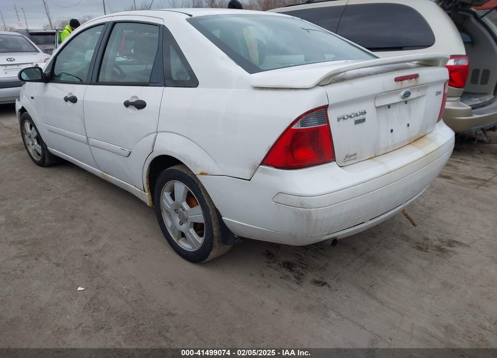 2005 FORD FOCUS ZX4 VIN: 1FAFP34N35W249528