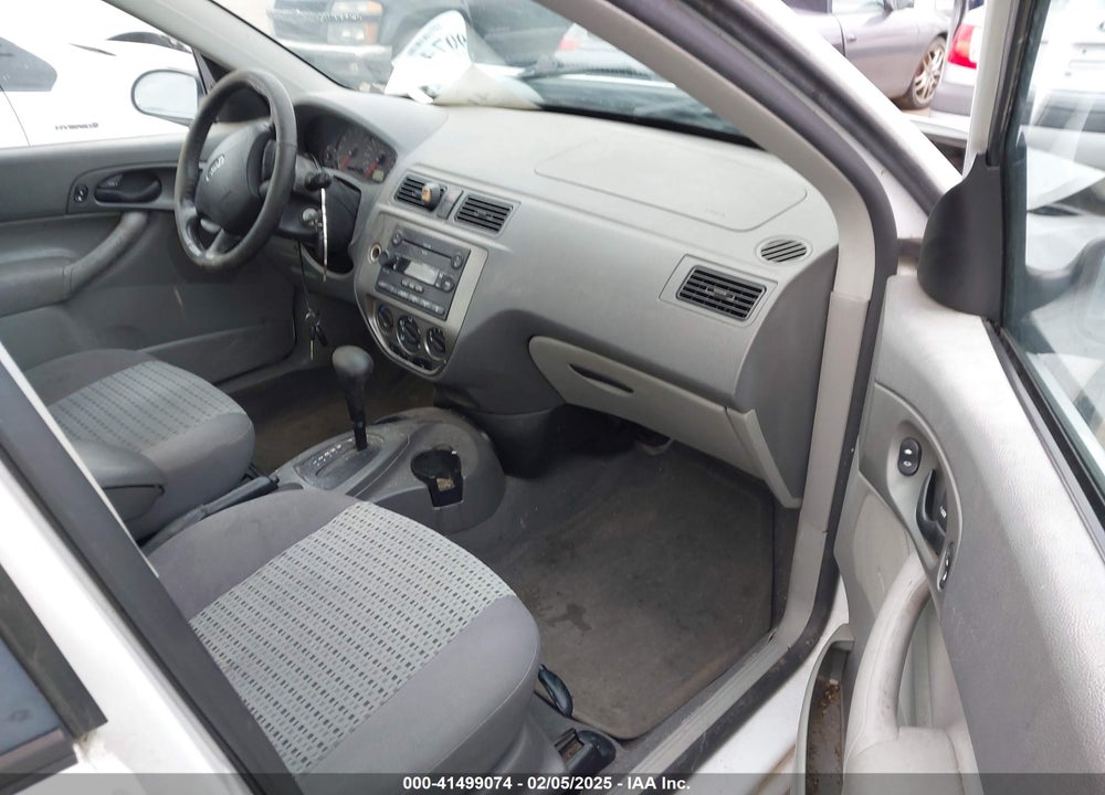 2005 FORD FOCUS ZX4 VIN: 1FAFP34N35W249528