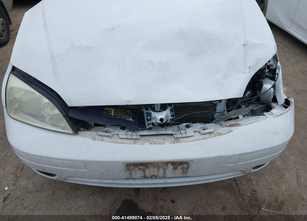 2005 FORD FOCUS ZX4 VIN: 1FAFP34N35W249528