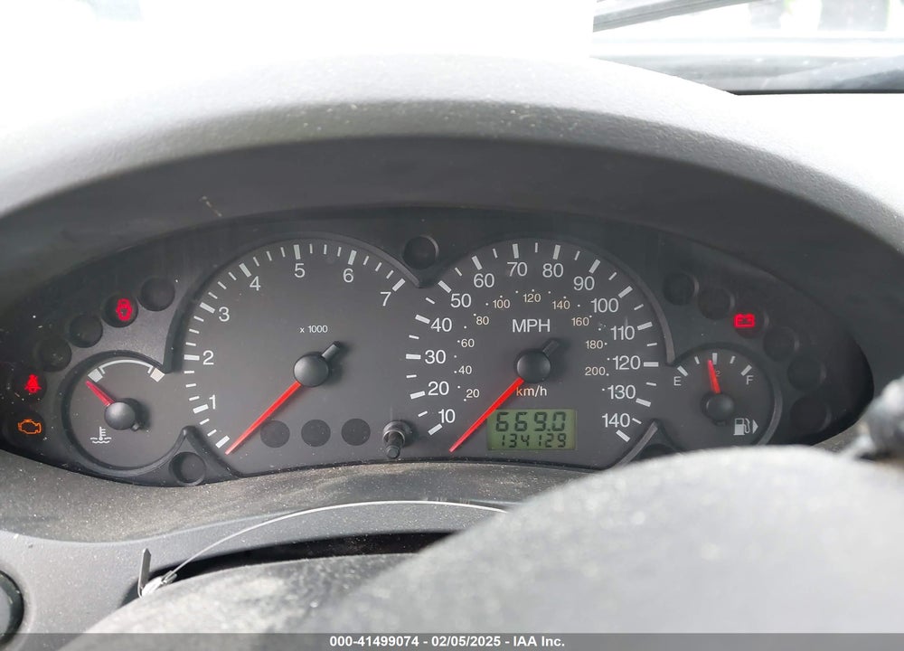 2005 FORD FOCUS ZX4 VIN: 1FAFP34N35W249528