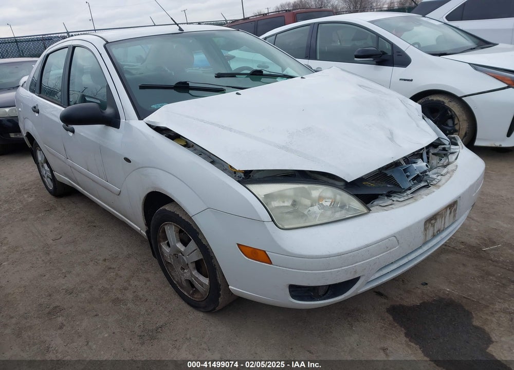 2005 FORD FOCUS ZX4 VIN: 1FAFP34N35W249528