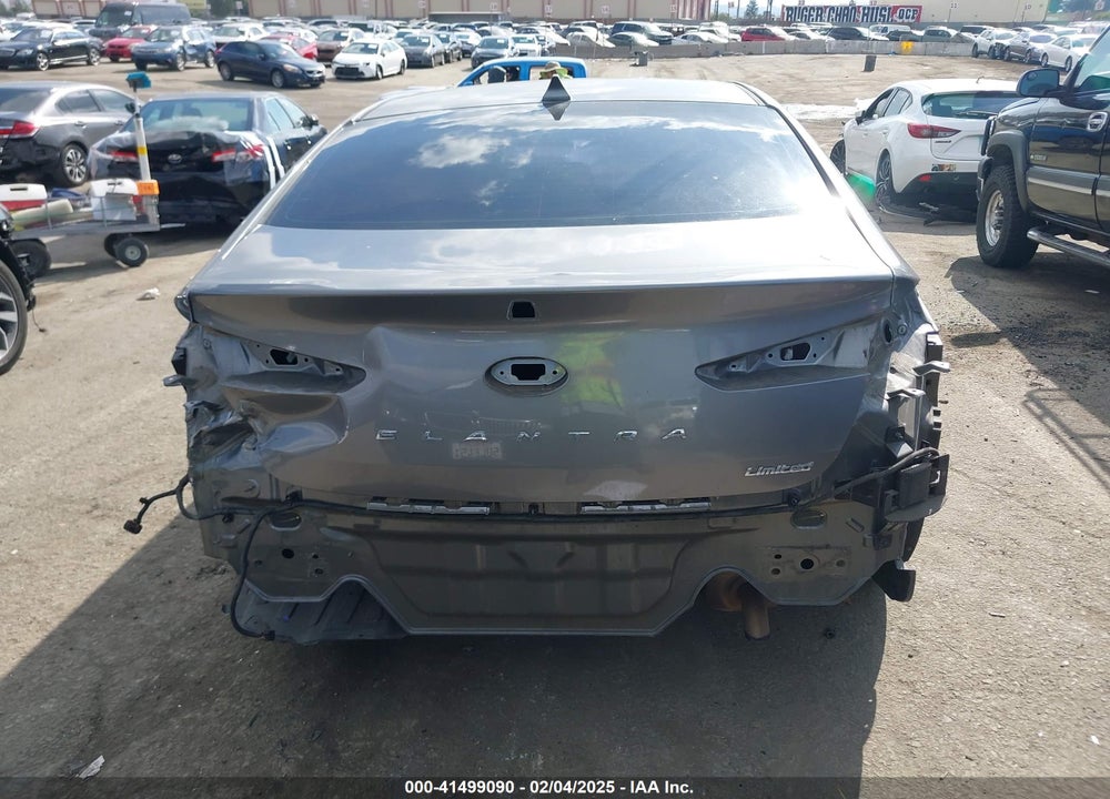 2020 HYUNDAI ELANTRA VIN: 5NPD84LFXLH532378