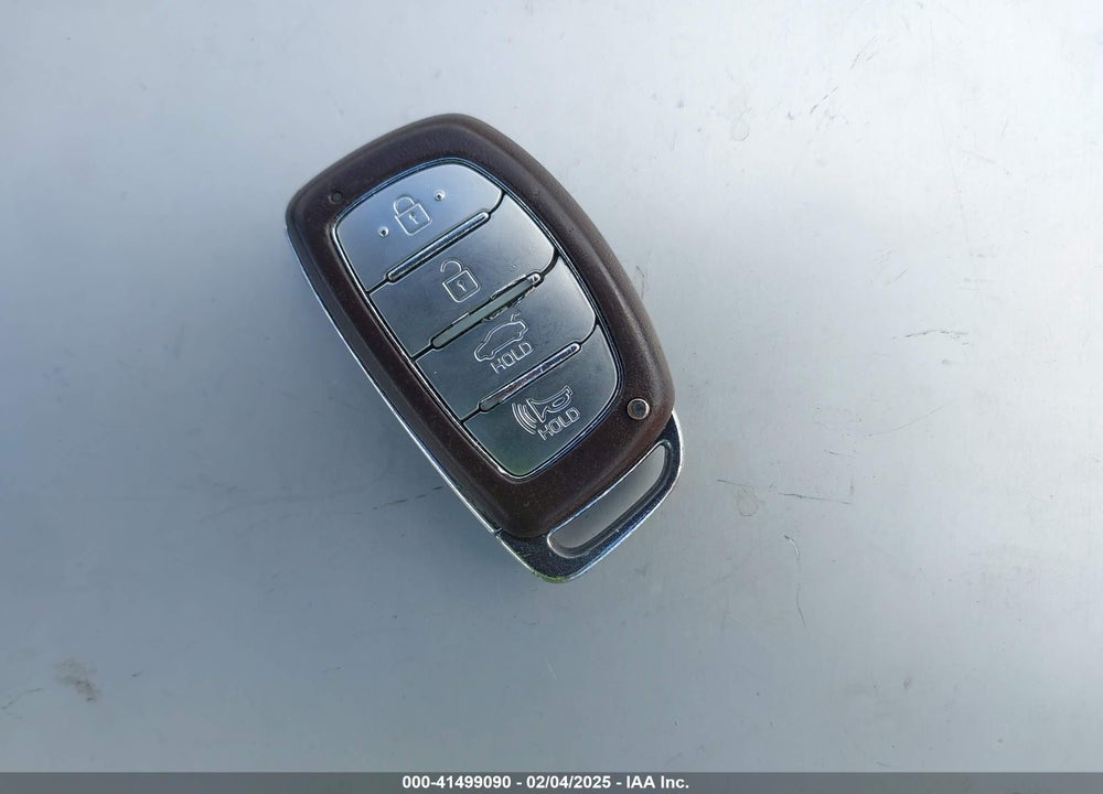 2020 HYUNDAI ELANTRA VIN: 5NPD84LFXLH532378