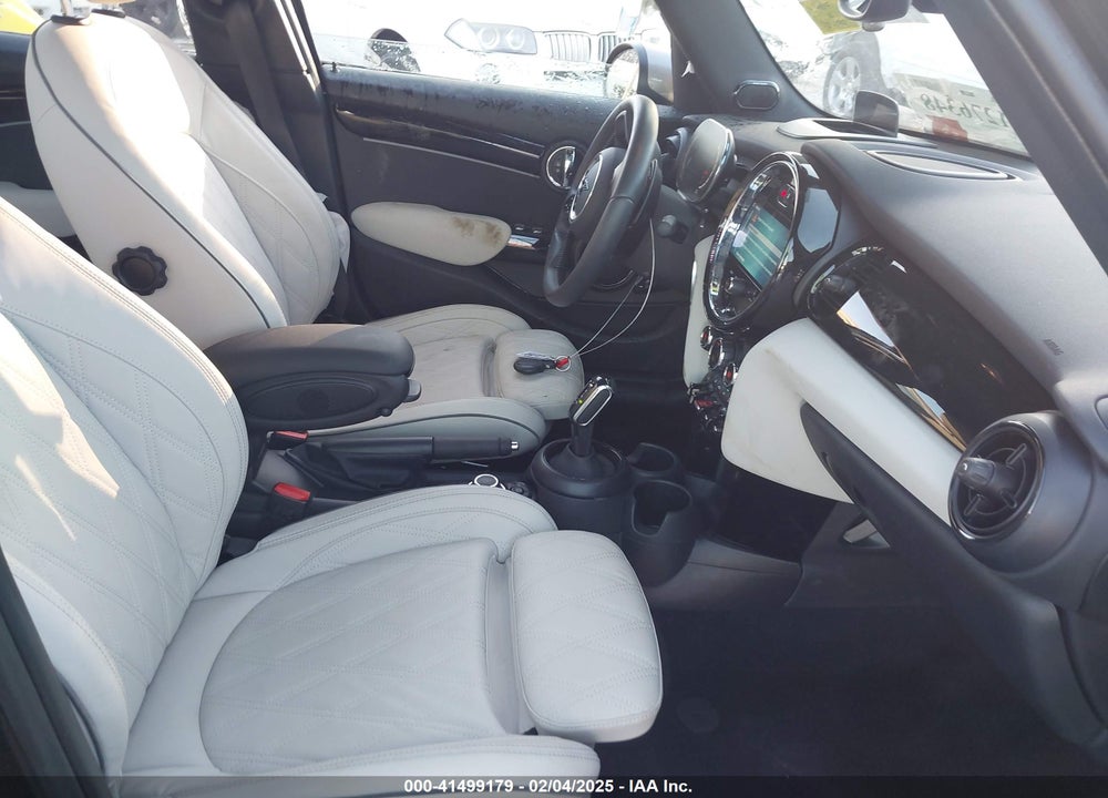 2023 MINI HARDTOP VIN: WMW53DK07P2U11800