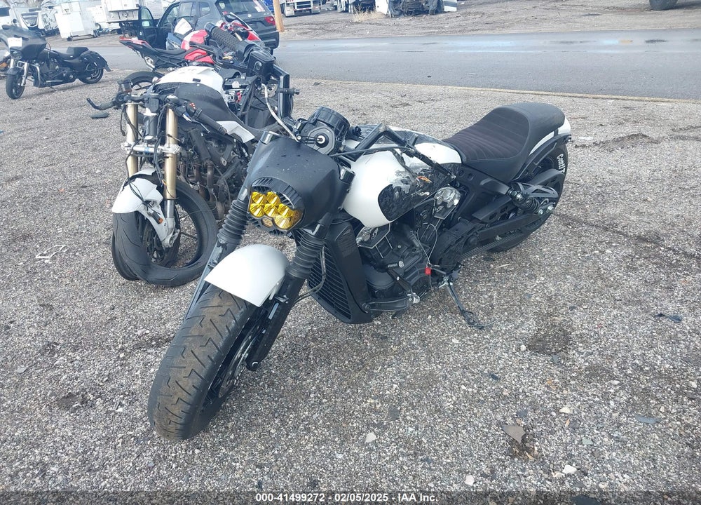 2020 INDIAN MOTORCYCLE CO. SCOUT BOBBER ABS VIN: 56KMTA007L3156645