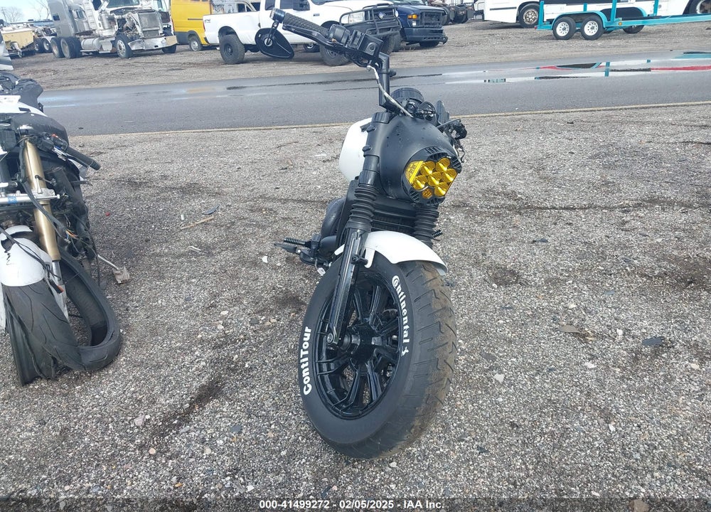 2020 INDIAN MOTORCYCLE CO. SCOUT BOBBER ABS VIN: 56KMTA007L3156645