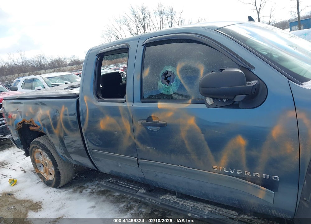 2012 CHEVROLET SILVERADO 1500 VIN: 1GCRCSE01CZ261107