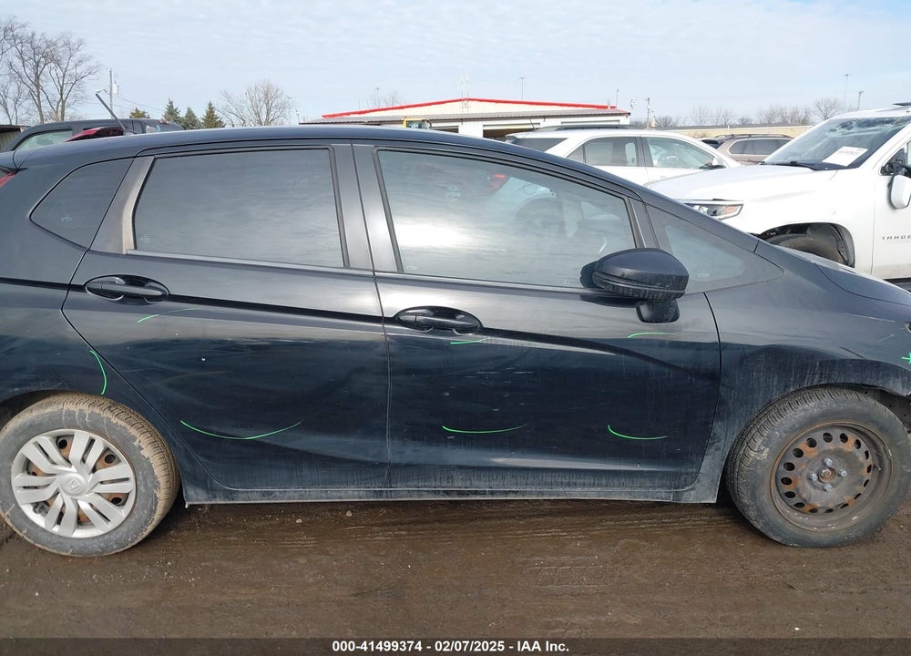 2015 HONDA FIT VIN: 3HGGK5H50FM768011
