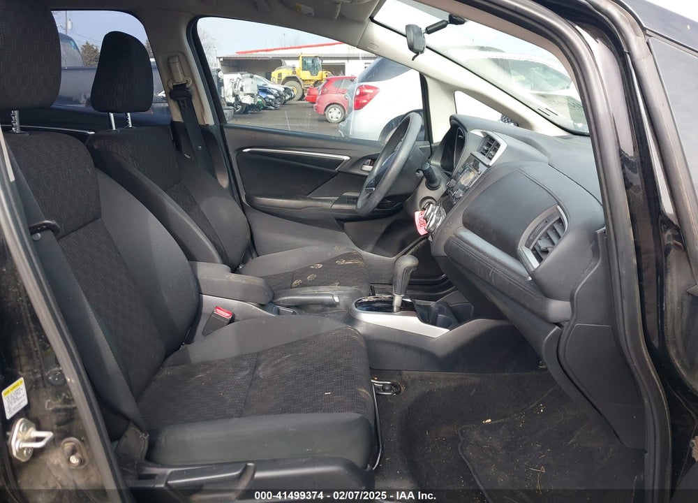 2015 HONDA FIT VIN: 3HGGK5H50FM768011