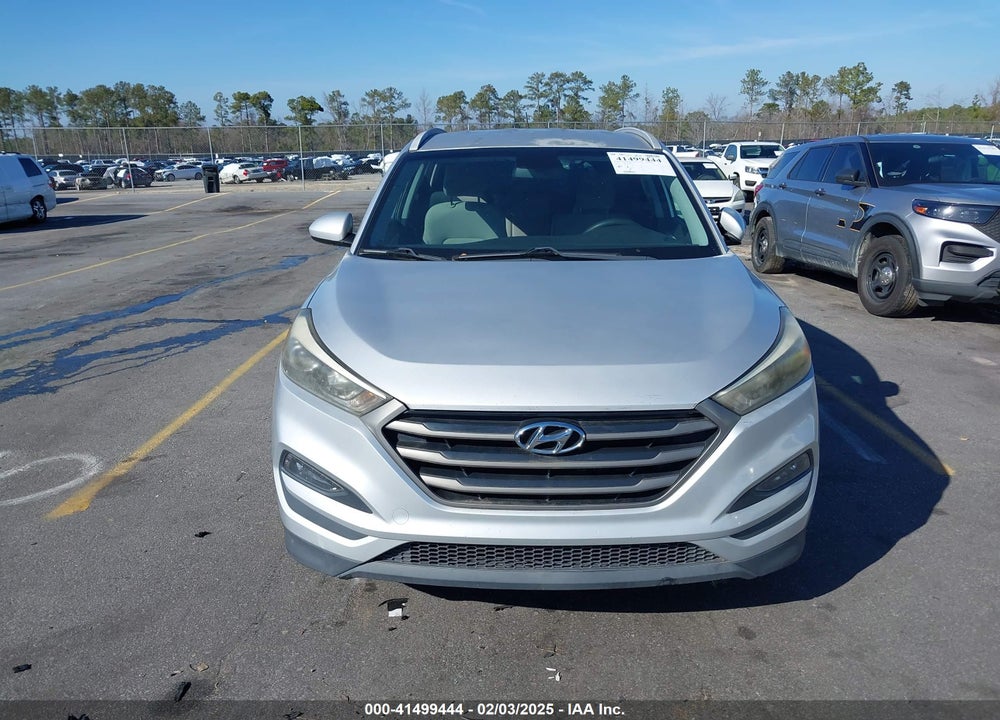 2016 HYUNDAI TUCSON SE VIN: KM8J33A48GU088308