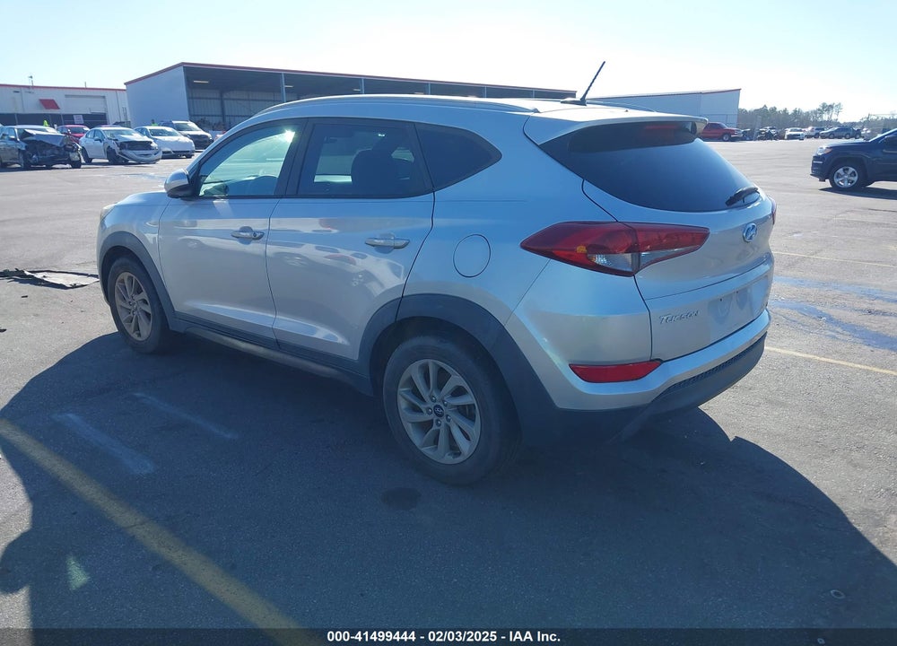 2016 HYUNDAI TUCSON SE VIN: KM8J33A48GU088308