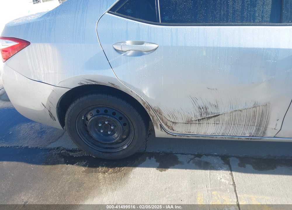 2015 TOYOTA COROLLA LE VIN: 5YFBURHE1FP350656