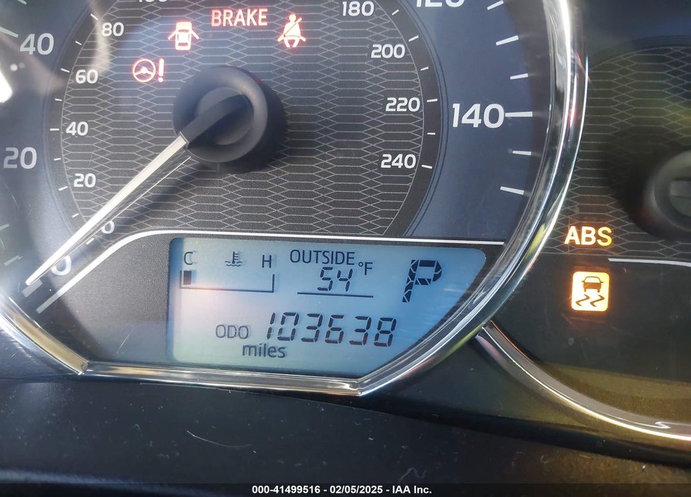 2015 TOYOTA COROLLA LE VIN: 5YFBURHE1FP350656
