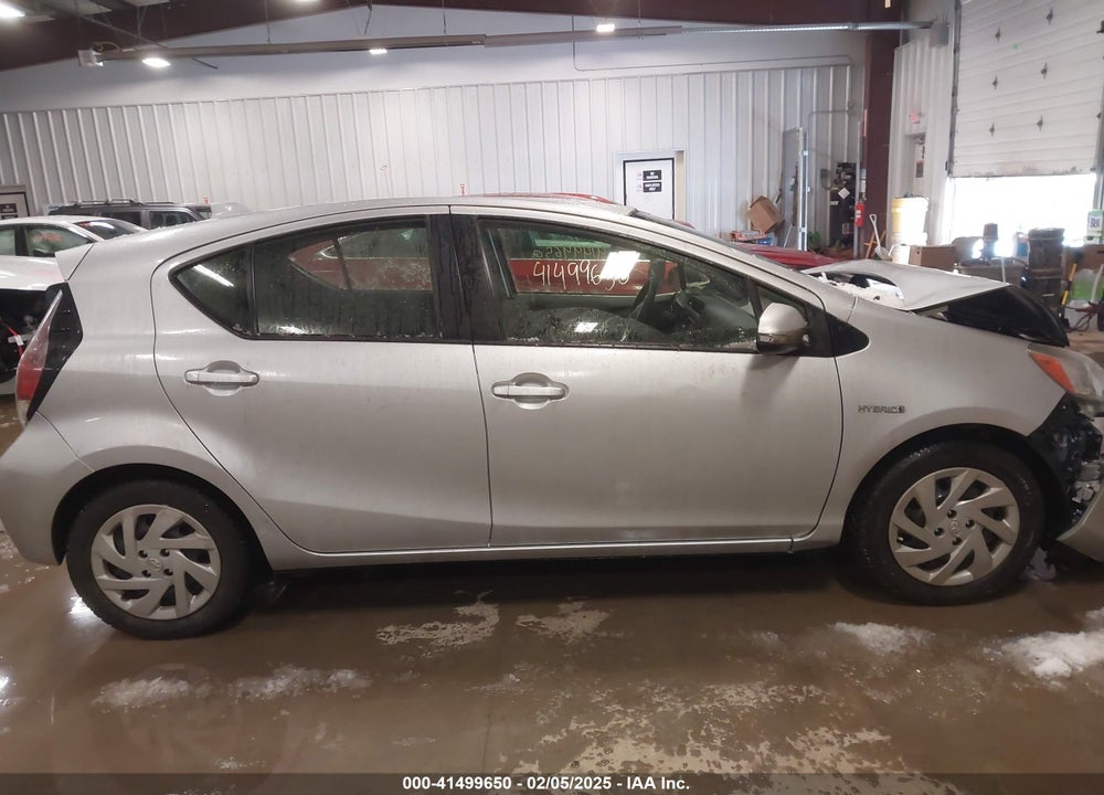 2015 TOYOTA PRIUS C TWO VIN: JTDKDTB34F1093078