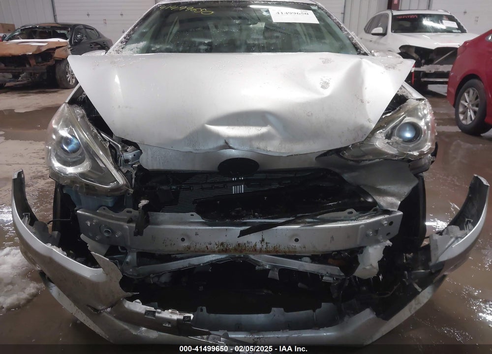 2015 TOYOTA PRIUS C TWO VIN: JTDKDTB34F1093078