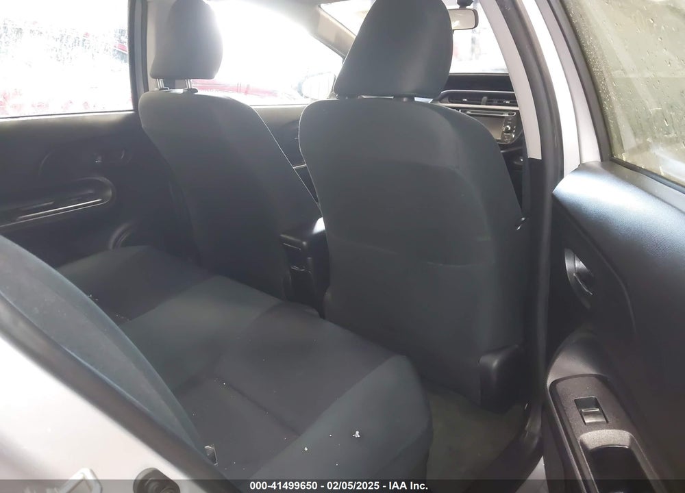 2015 TOYOTA PRIUS C TWO VIN: JTDKDTB34F1093078