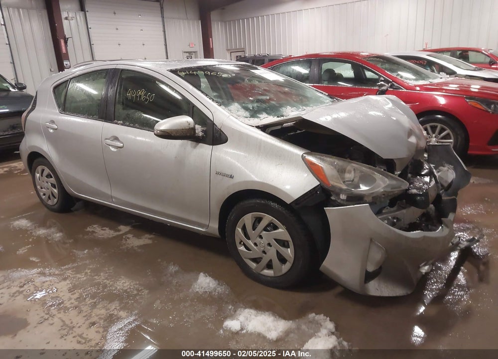 2015 TOYOTA PRIUS C TWO VIN: JTDKDTB34F1093078