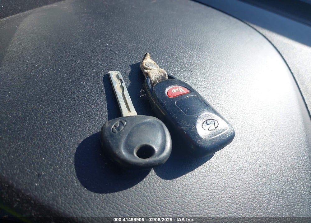 2011 HYUNDAI SONATA VIN: 5NPEB4AC8BH097051