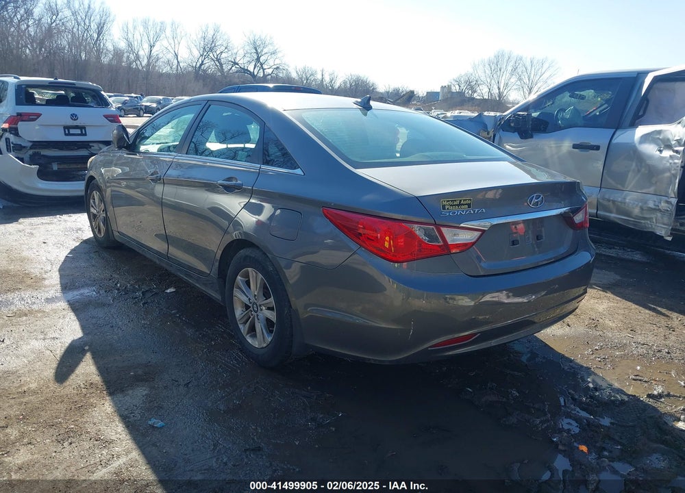 2011 HYUNDAI SONATA VIN: 5NPEB4AC8BH097051