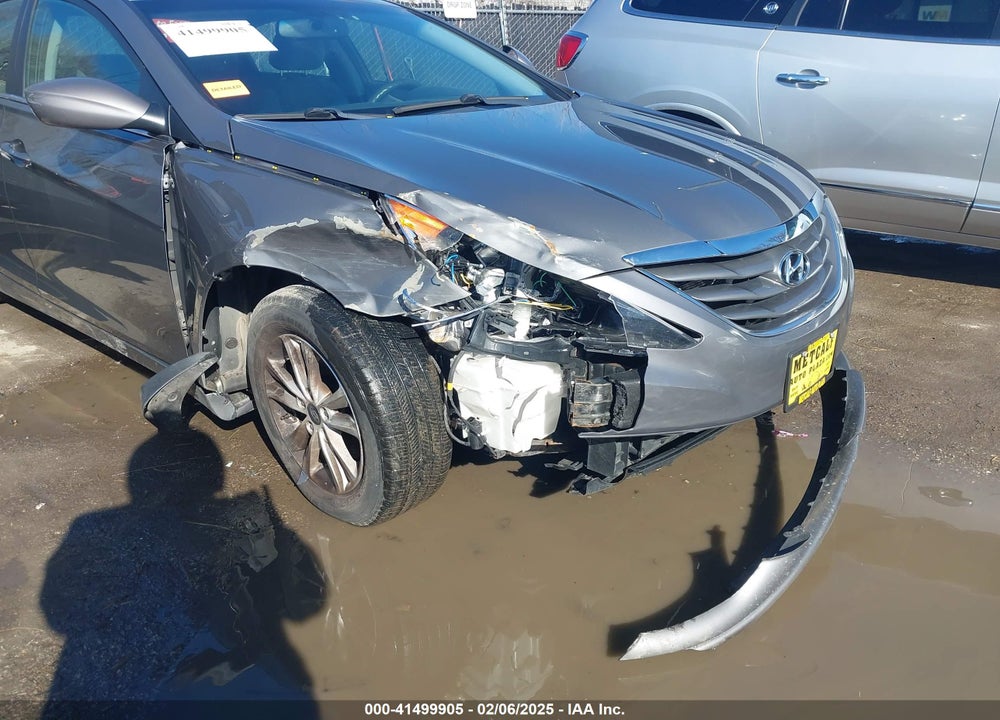 2011 HYUNDAI SONATA VIN: 5NPEB4AC8BH097051