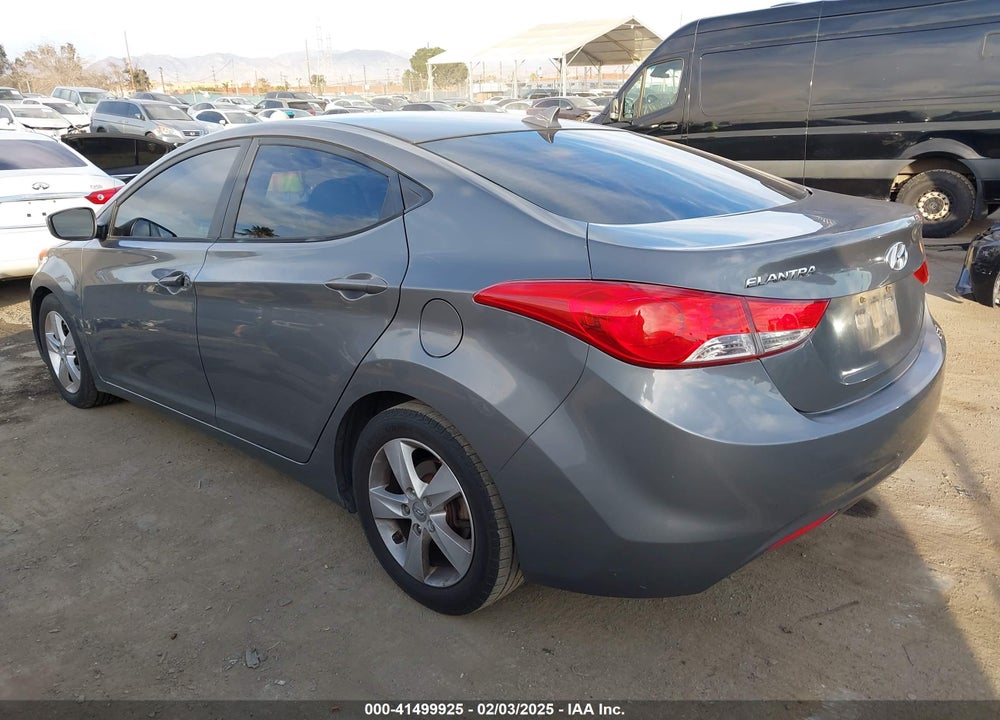 2013 HYUNDAI ELANTRA VIN: 5NPDH4AE8DH309977