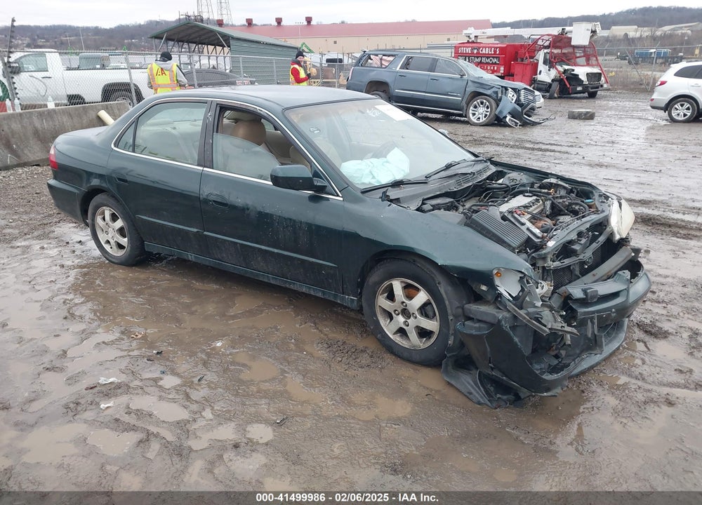 2000 HONDA ACCORD 2.3 SE VIN: 1HGCG5672YA083142