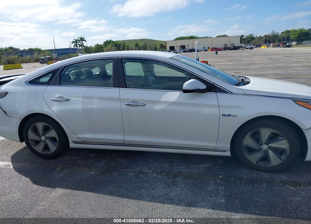 2016 HYUNDAI SONATA HYBRID VIN: KMHE34L13GA018114