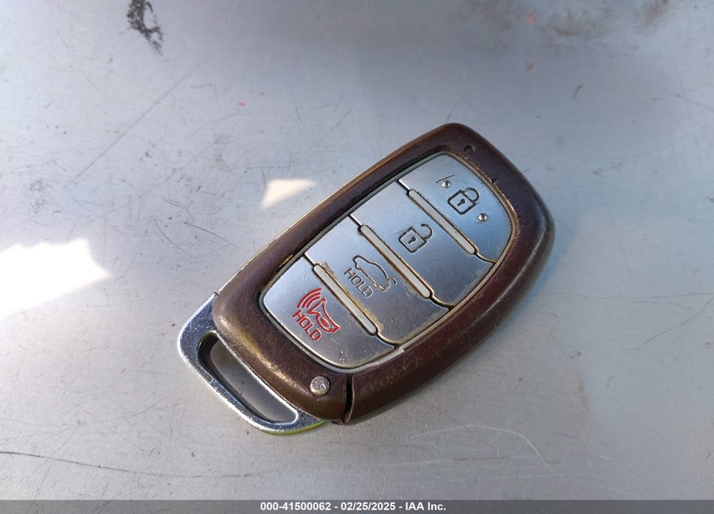 2016 HYUNDAI SONATA HYBRID VIN: KMHE34L13GA018114